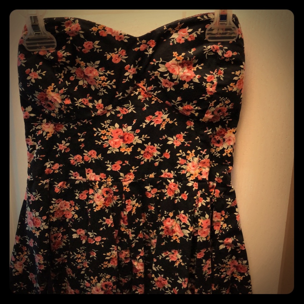Women’s dress